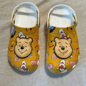Crocs Winnie the Pooh Disney women 9 never worn